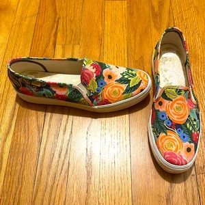 Cute and comfy keds! Perfect for summer! Come from smoke free and pet free home